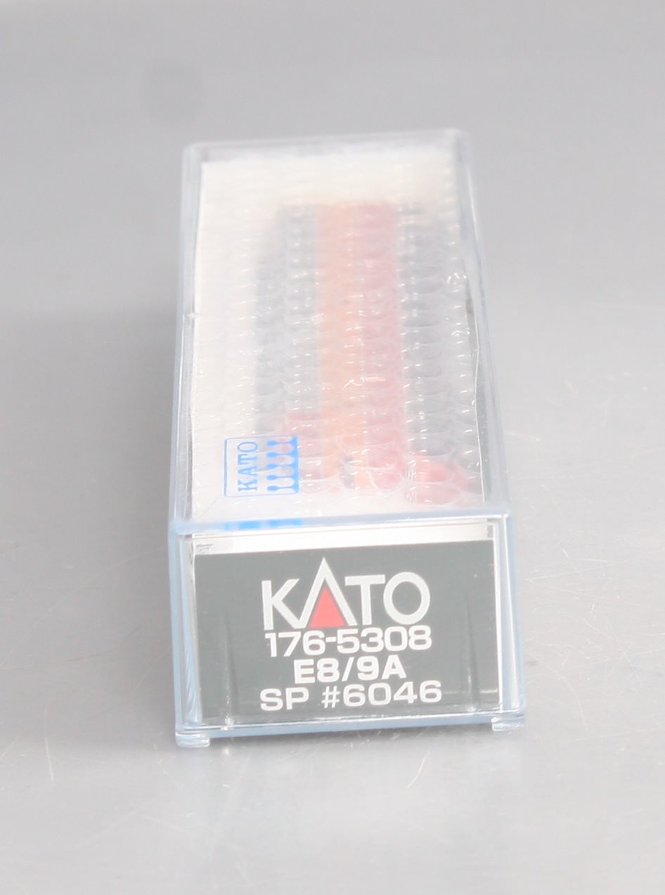 Kato 176-5308 N Scale Southern Pacific E8A Powered Diesel Engine #6046 with DCC LN/Box