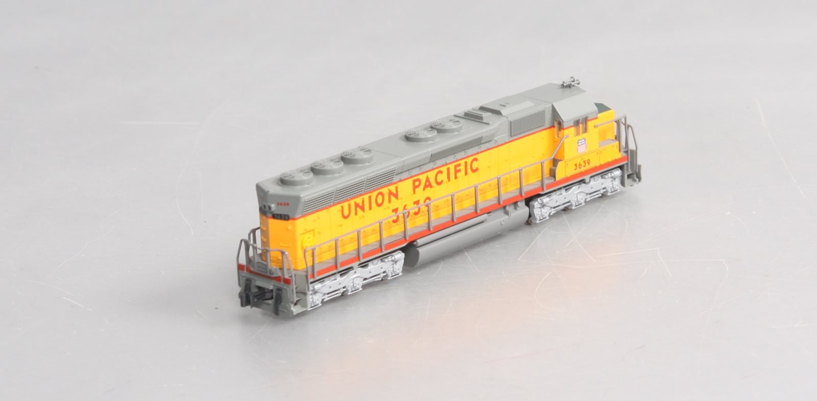 Kato 176-3134 N Scale Union Pacific SD45 Diesel Locomotive #3639 w/DCC LN/Box