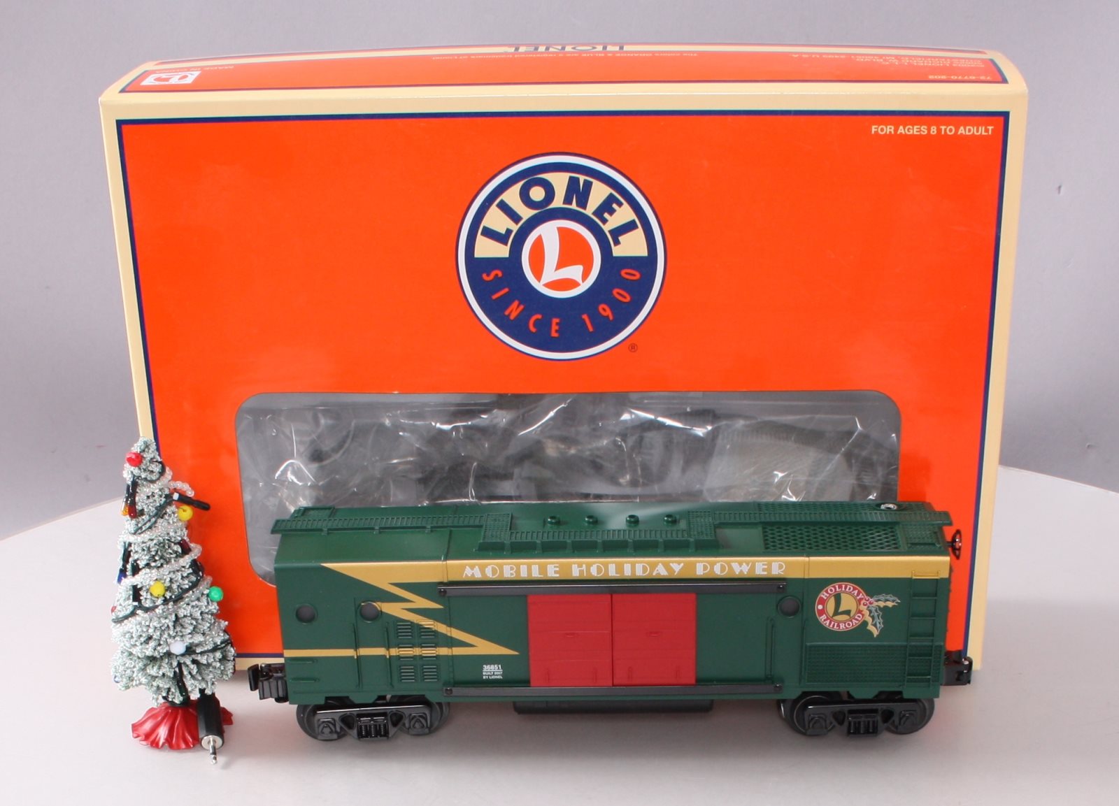 Lionel 6-36851 O Gauge Generator Car w/Christmas Tree LN/Box
