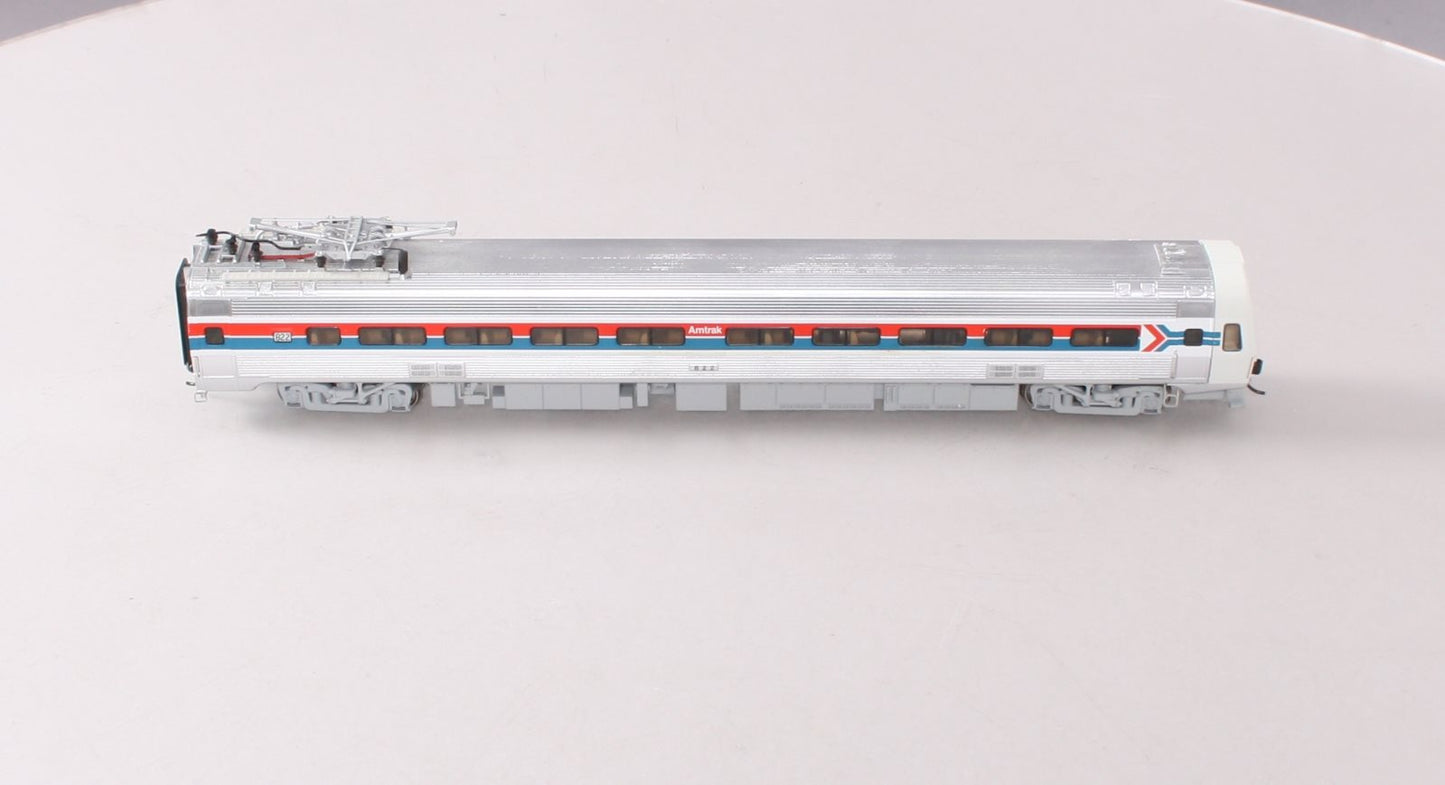 Walthers 920-13840 Amtrak 85' Budd Metroliner Coach #822