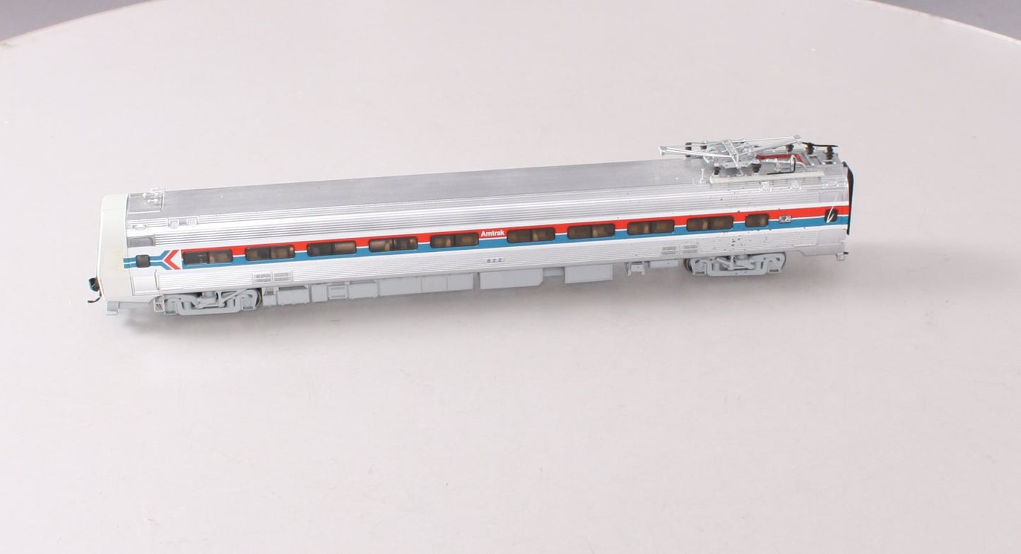 Walthers 920-13840 Amtrak 85' Budd Metroliner Coach #822