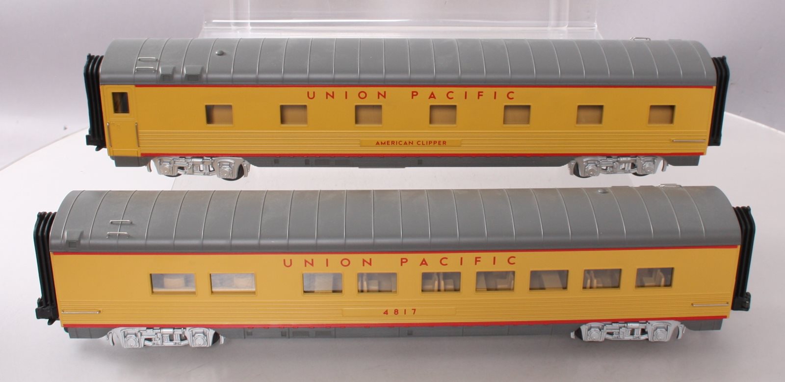 MTH 30-6722 O UP 60' Streamlined ABS Sleeper/Diner Passenger Set (Set of 2) LN/Box