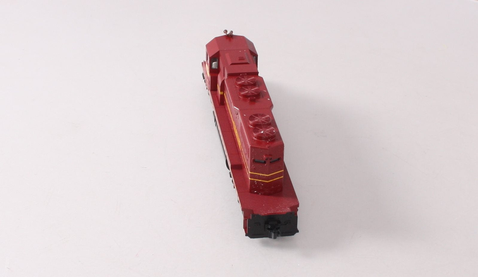 Kato 37-6531 HO DM&IR EMD SD38-2 Diesel Locomotive #210