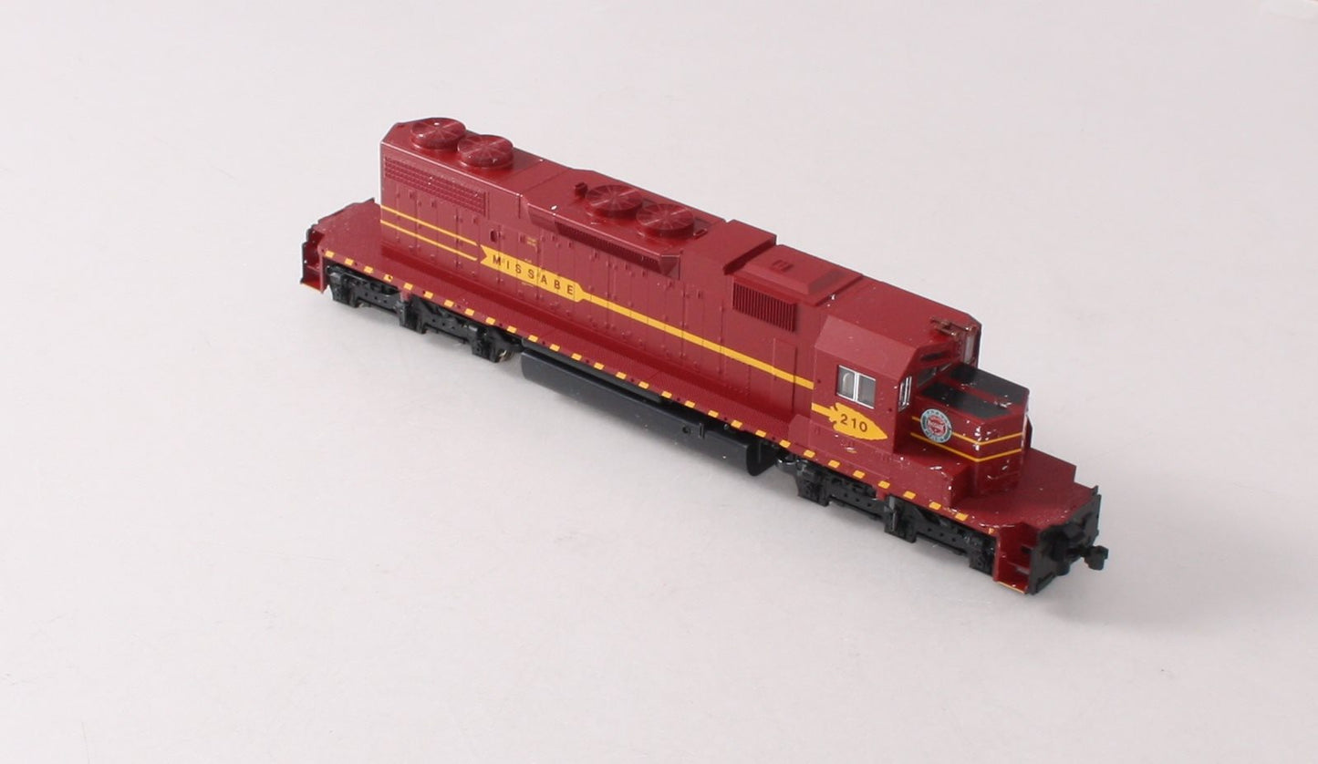 Kato 37-6531 HO DM&IR EMD SD38-2 Diesel Locomotive #210