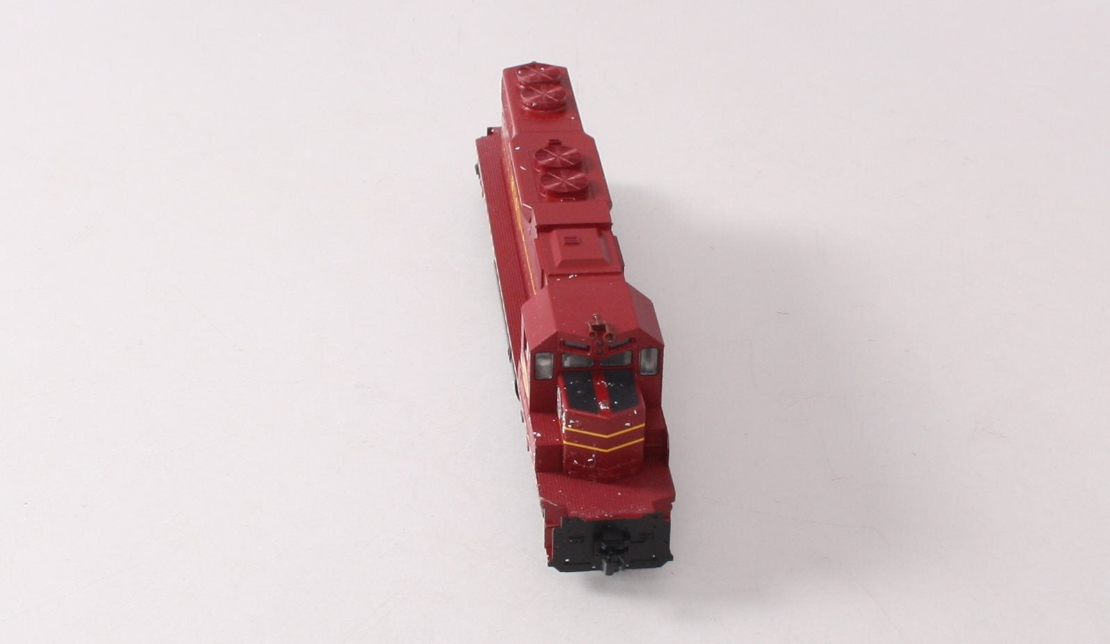 Kato 37-6531 HO DM&IR EMD SD38-2 Diesel Locomotive #210