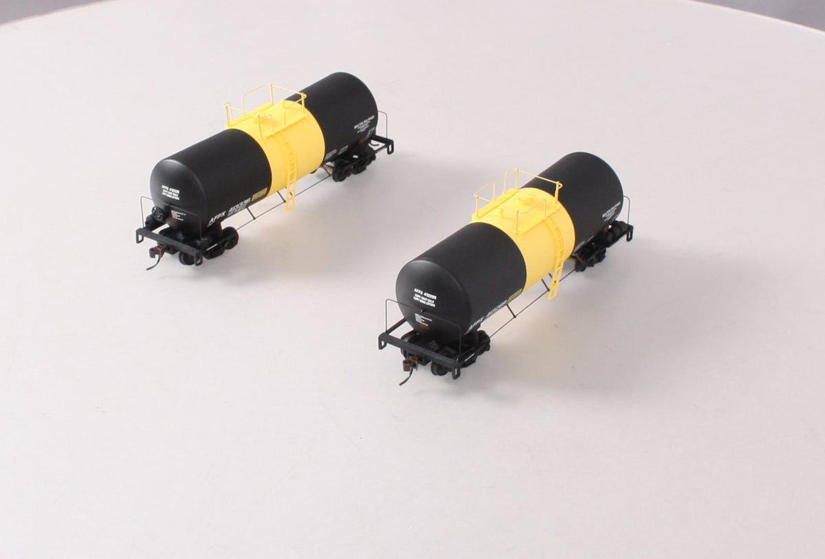 Walthers 932-27205 HO UTLX 16,000 Gallon Funnel Flow Tank Cars (Set of 2) LN/Box