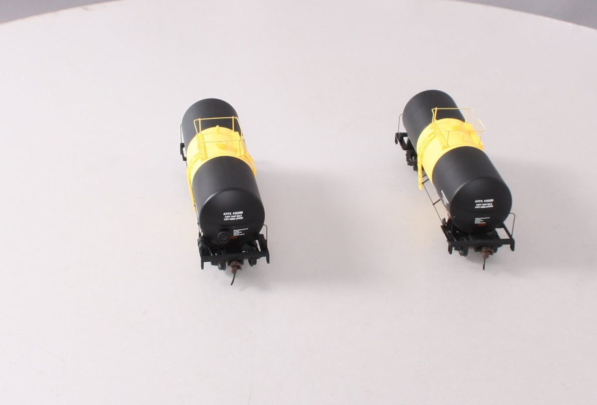Walthers 932-27205 HO UTLX 16,000 Gallon Funnel Flow Tank Cars (Set of 2) LN/Box