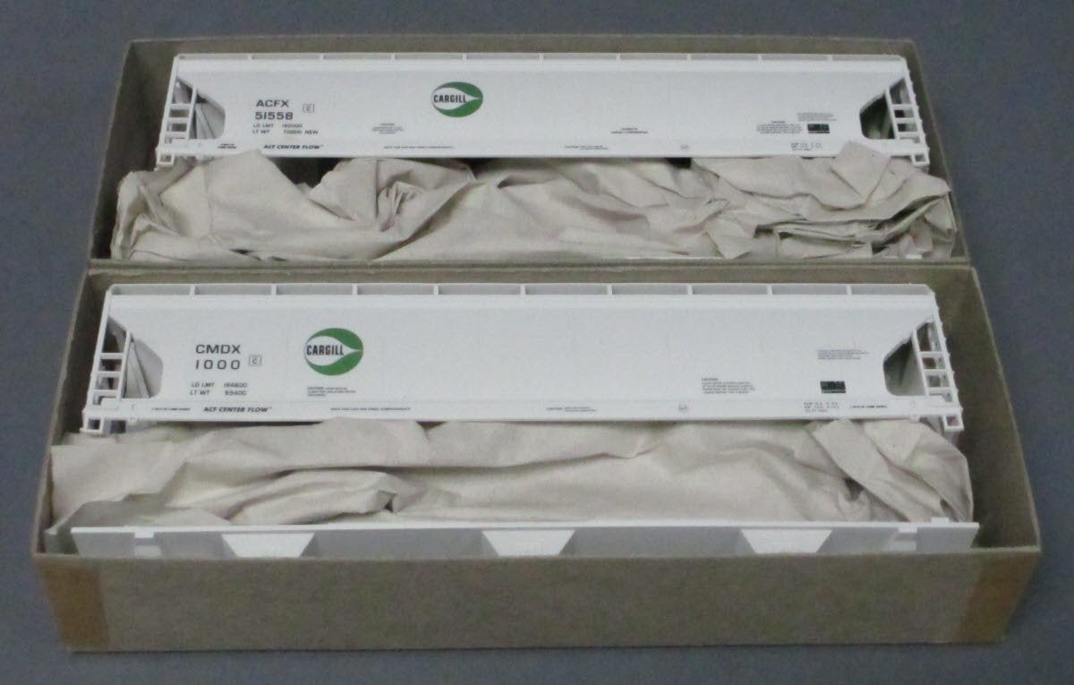 Accurail 3346 HO Scale Cargill ACF 3 Bay Hopper Kit (Set of 3)