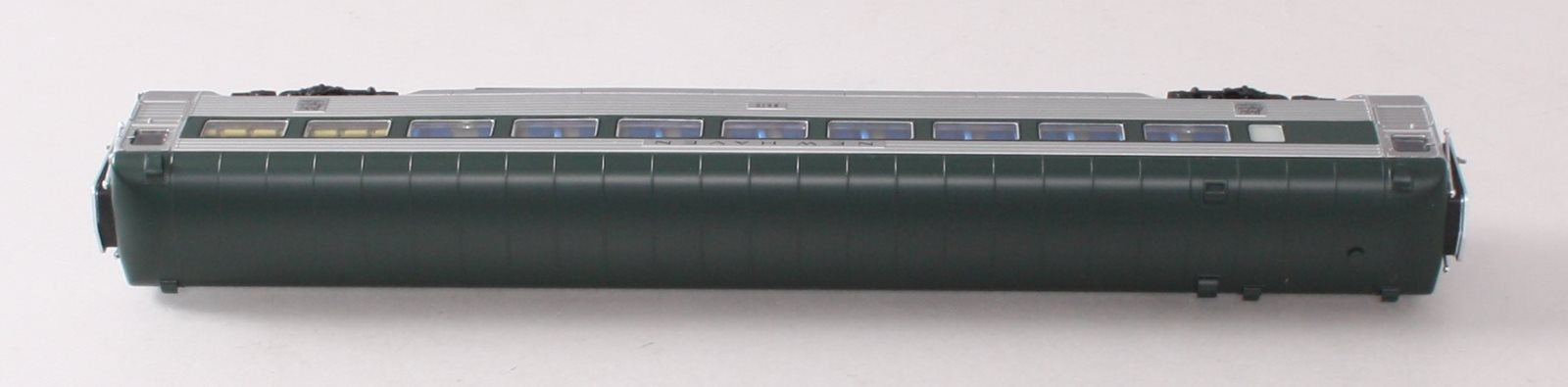 Rapido Trains 017201 HO New Haven Delivery 8600 Coach Skirted #8610