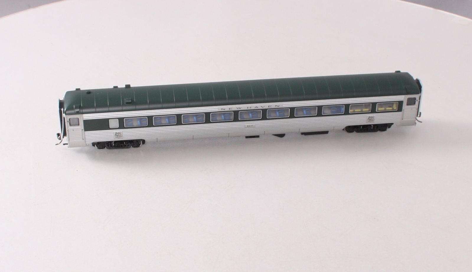 Rapido Trains 017202 HO New Haven Delivery 8600 SS Coach Skirted #8611