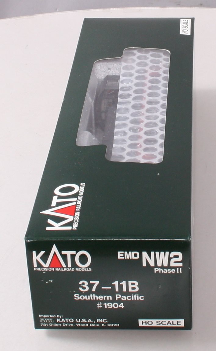 Kato 37-11B HO Southern Pacific EMD NW2 Phase II Diesel Locomotive #1904 -DC
