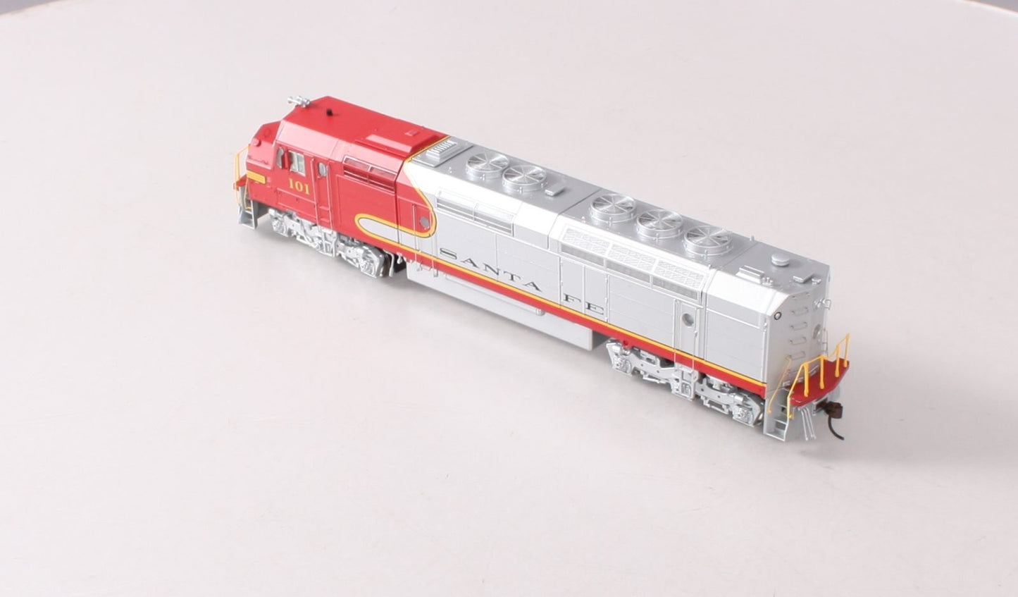 Athearn G67661 HO Santa Fe/Superchief FP45 Diesel Locomotive w/DCC & Sound #101
