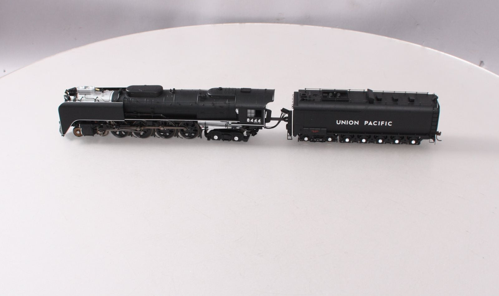 Athearn G97378 HO Union Pacific FEF-3 4-8-4 Steam Locomotive DCC & Sound #8444
