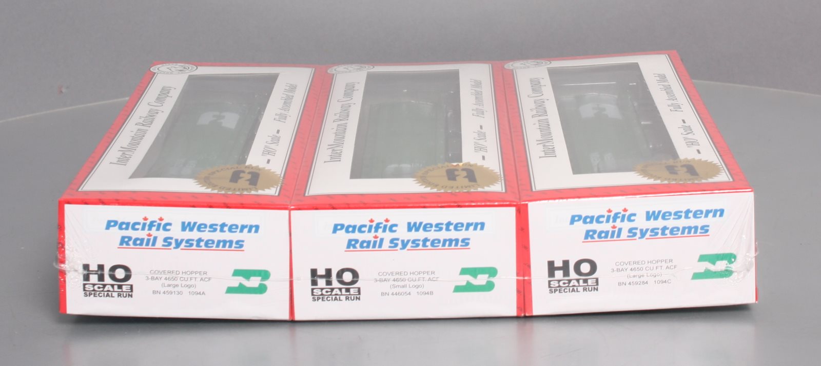 InterMountain 1094-3A Burlington Northern PWRS 3 Bay Covered Hopper (3 Pack) MT/Box