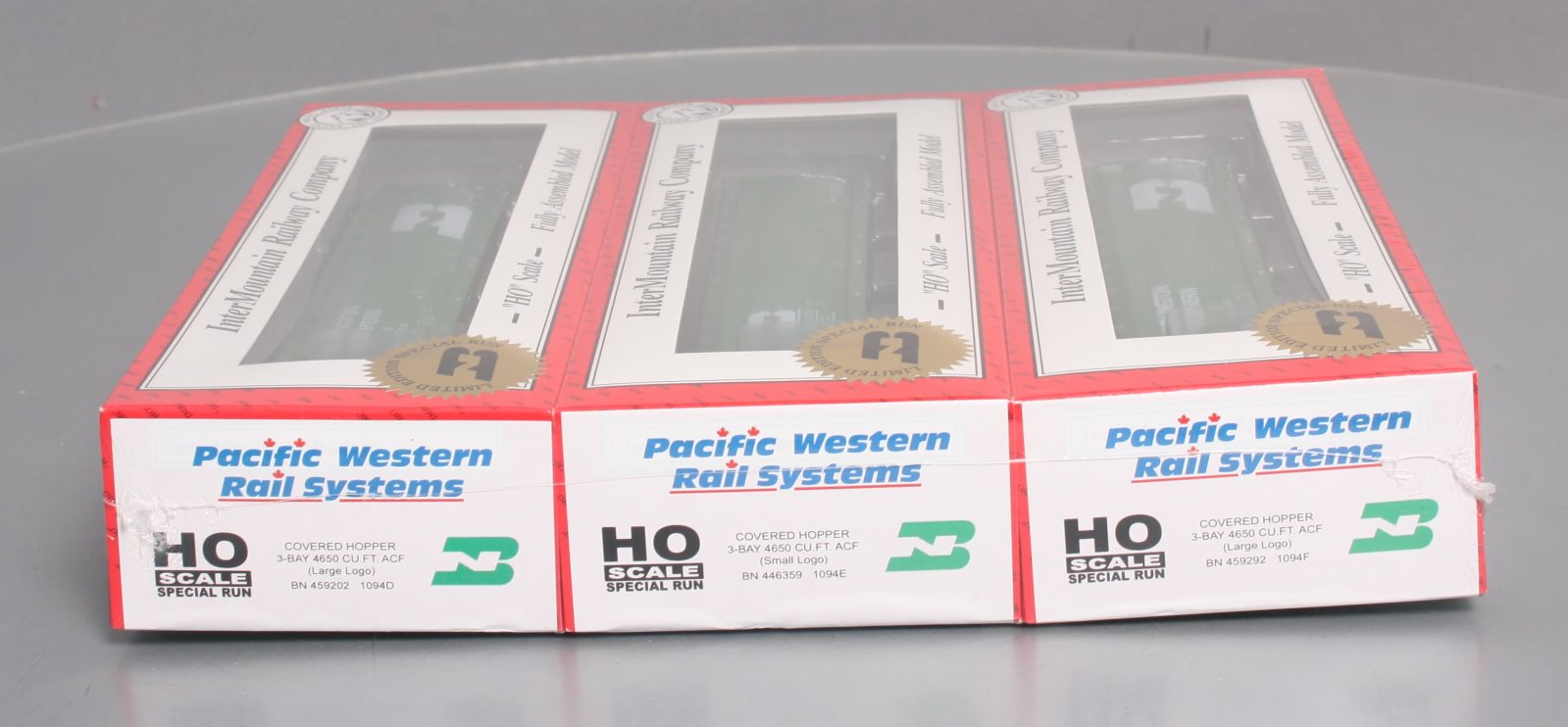 InterMountain 1094-3B Burlington Northern PWRS 3 Bay Covered Hopper (3 Pack) MT/Box