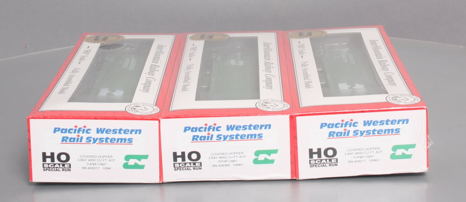 InterMountain 1094-3C Burlington Northern PWRS 3 Bay Covered Hopper (3 Pack) MT/Box