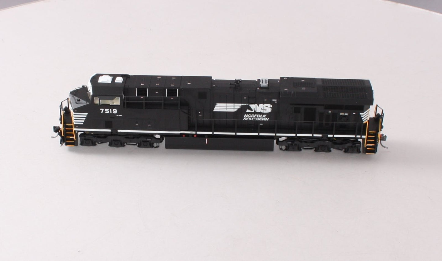 InterMountain 49724-02 HO Norfolk Southern ES44DC Diesel Locomotive #7519 w/DCC EX