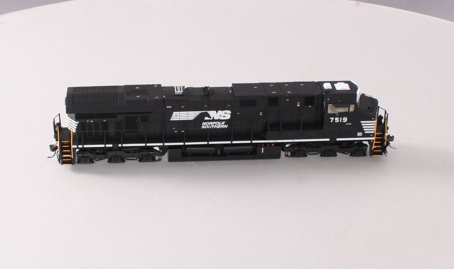 InterMountain 49724-02 HO Norfolk Southern ES44DC Diesel Locomotive #7519 w/DCC EX