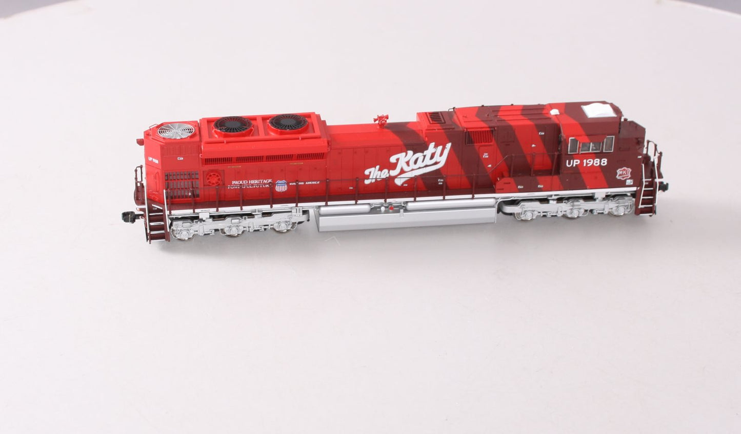 MTH 80-2009-1 HO Scale Katy SD70ACe Diesel Locomotive w/PS3/Sound/DCC #1988