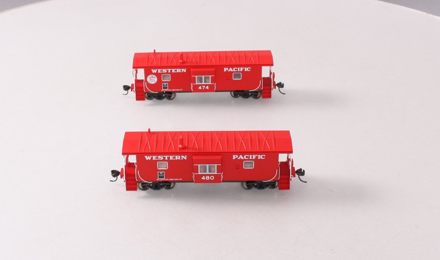 Walthers 932-240458 HO WP International Steel Bay Window Caboose (Set of 2)