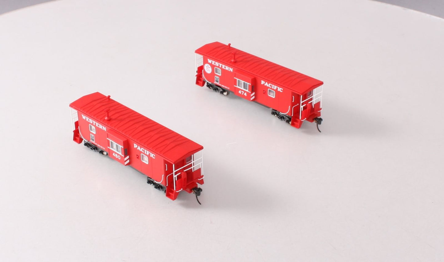 Walthers 932-240458 HO WP International Steel Bay Window Caboose (Set of 2)