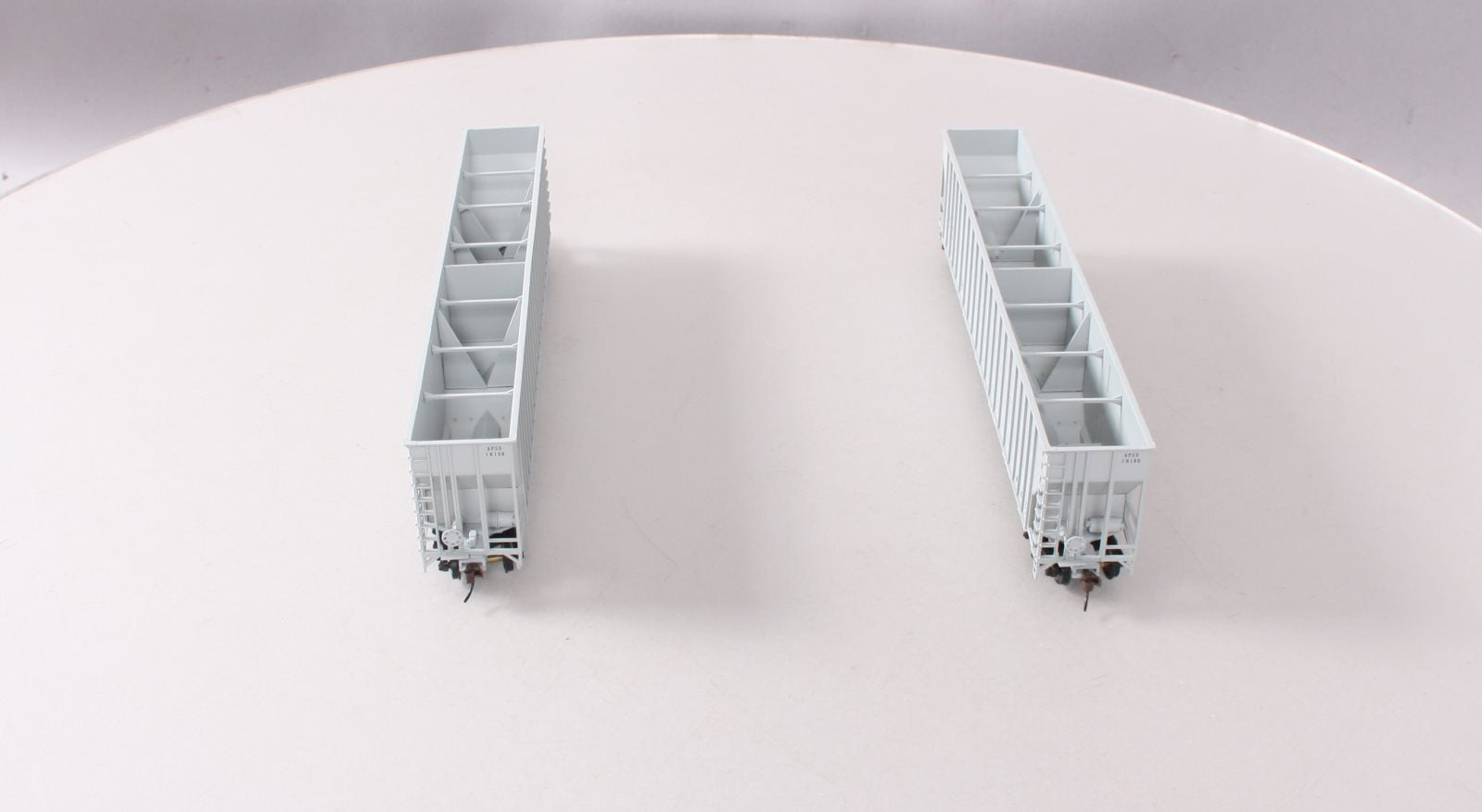 Walthers 932-25688 HO GP Greenville 7K Cubic Feet Wood Chip Hopper (2Pack)