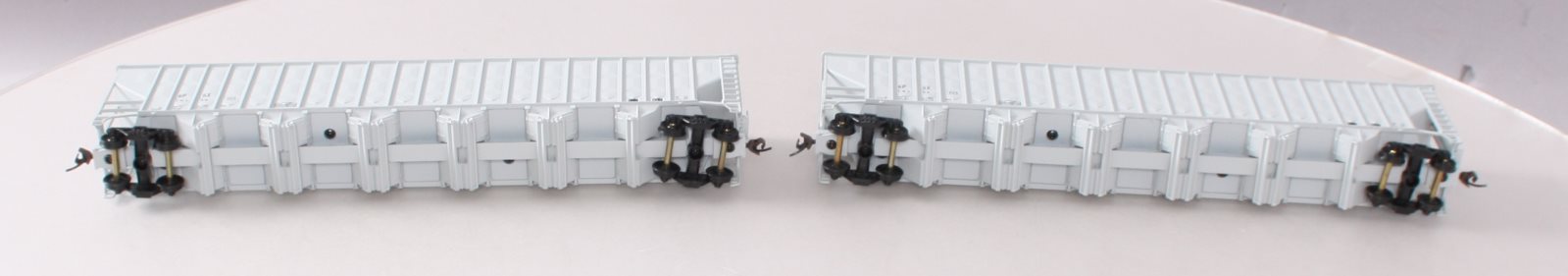 Walthers 932-25688 HO GP Greenville 7K Cubic Feet Wood Chip Hopper (2Pack)