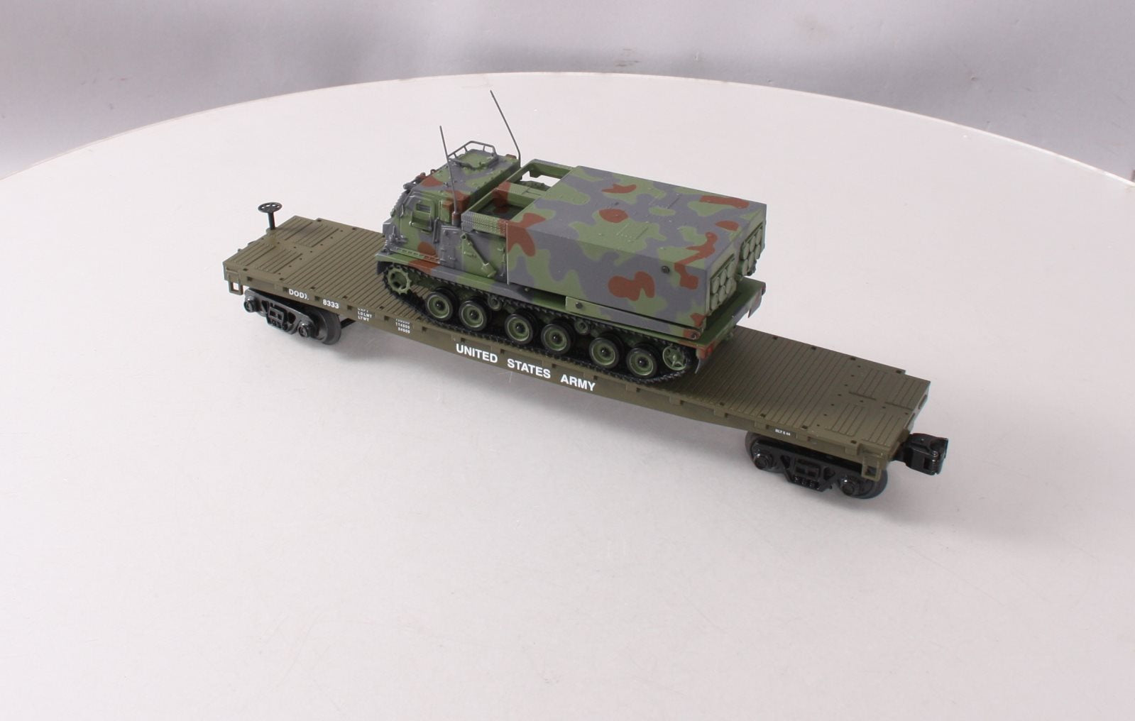 MTH 30-76843 O Gauge U.S. Army Flat Car with M270 Rocket Launcher