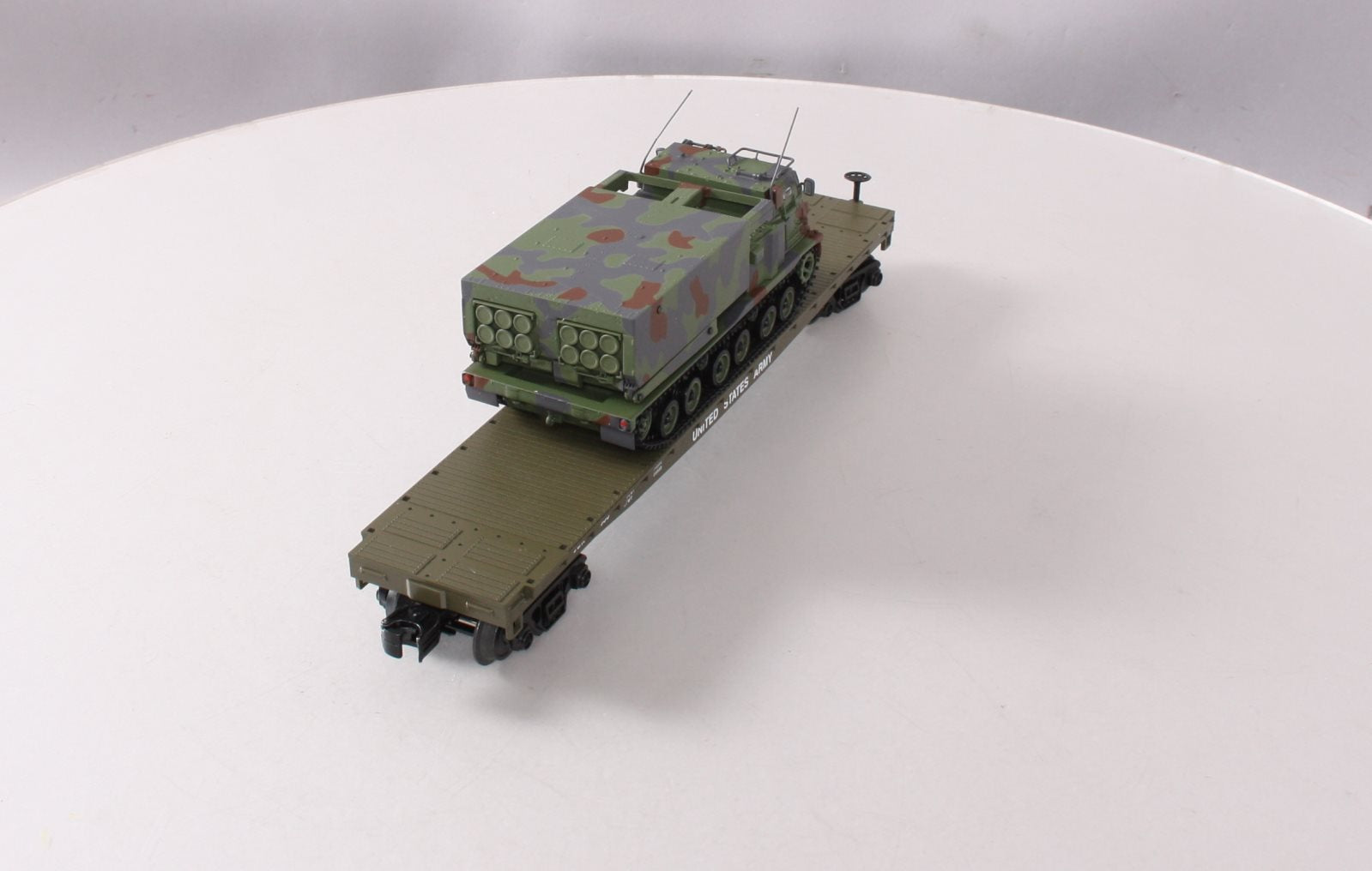 MTH 30-76843 O Gauge U.S. Army Flat Car with M270 Rocket Launcher