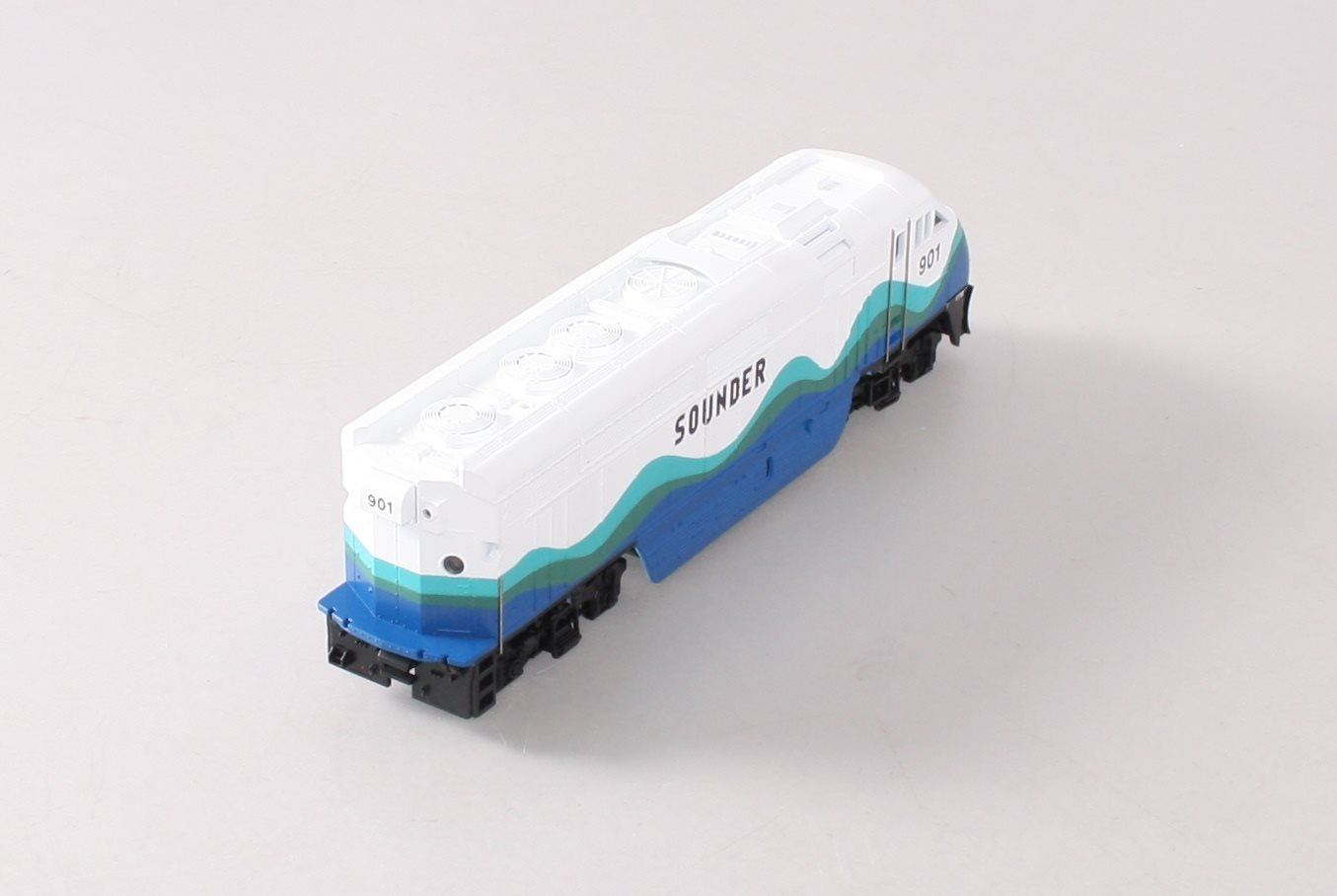 Athearn 2610 HO Scale Seattle Sounder F59PHI Powered Diesel Locomotive #901 LN/Box