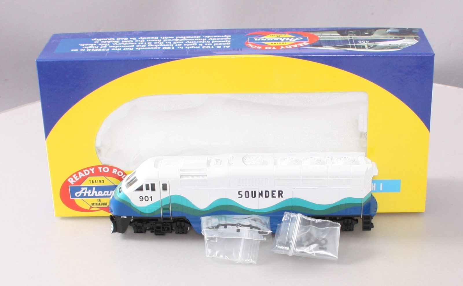 Athearn 2610 HO Scale Seattle Sounder F59PHI Powered Diesel Locomotive #901 LN/Box