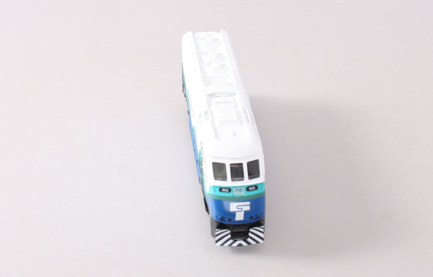 Athearn 2611 HO Scale Seattle Sounder F59PHI Powered Diesel Locomotive #902 LN/Box