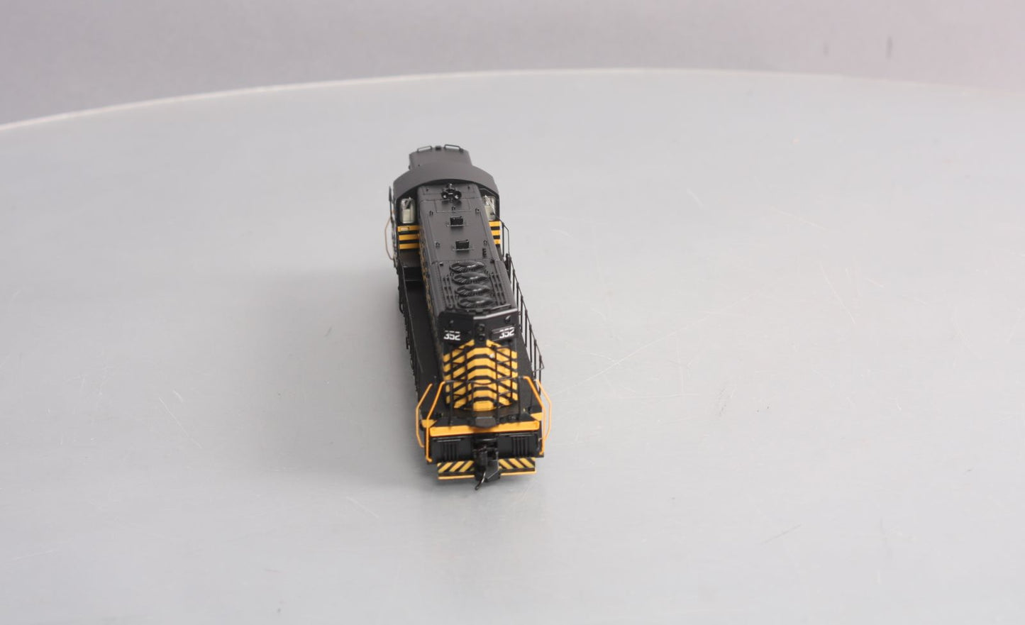 Broadway Limited 5814 HO Nickel Plate Road EMD SD9 3-Stripe Diesel Loco #352