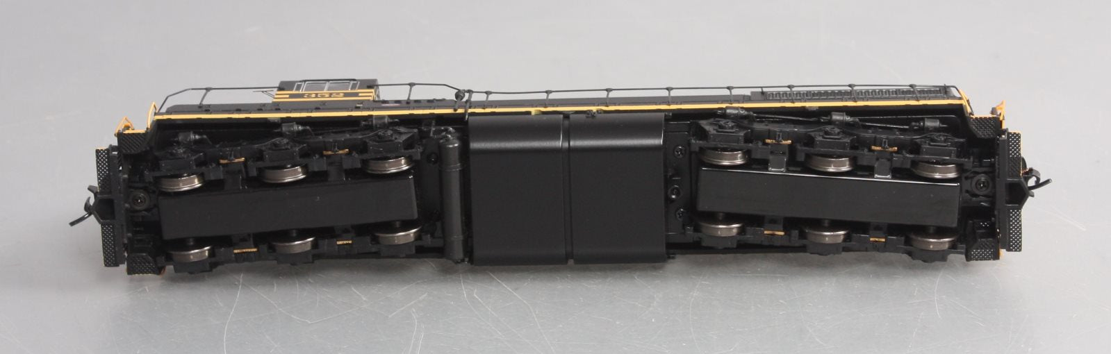 Broadway Limited 5814 HO Nickel Plate Road EMD SD9 3-Stripe Diesel Loco #352