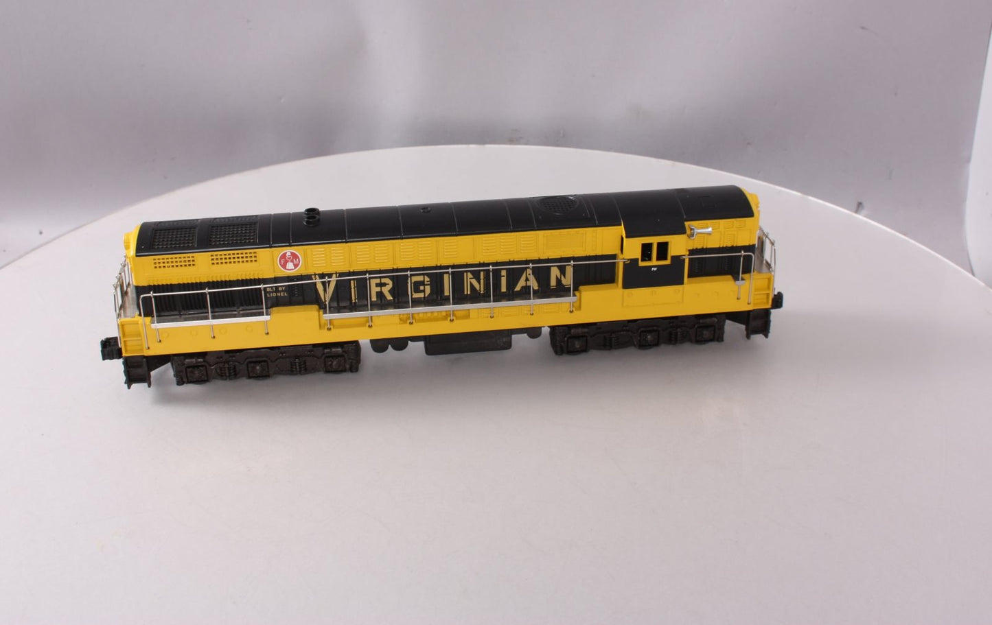 Lionel 6-18327 O Gauge Virginian FM Trainmaster Diesel Locomotive #2331 LN/Box