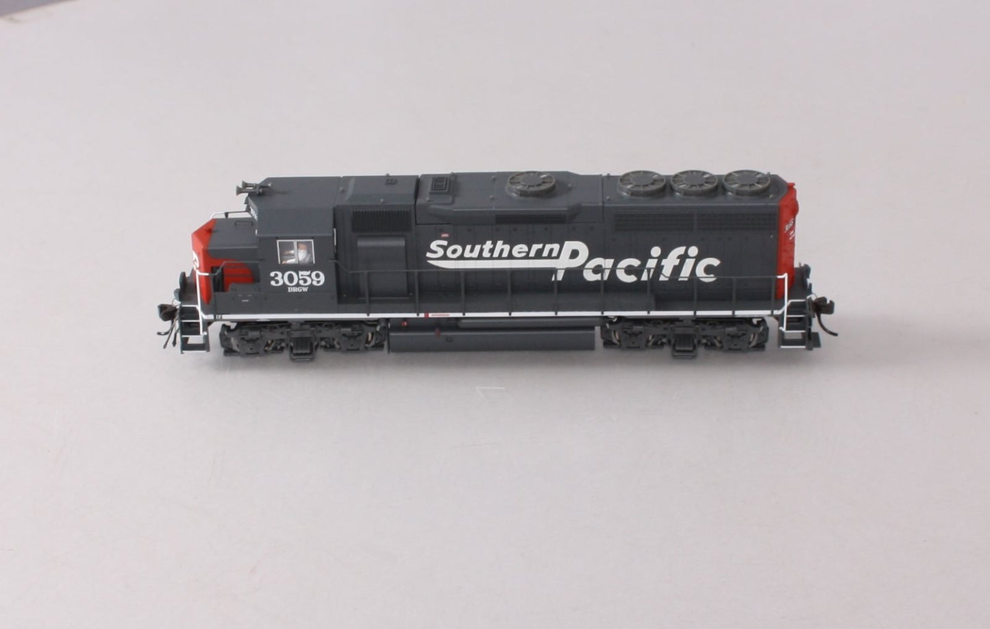 Atlas 8922 HO Southern Pacific GP-38 High Nose Diesel Locomotive #3059 MT/Box