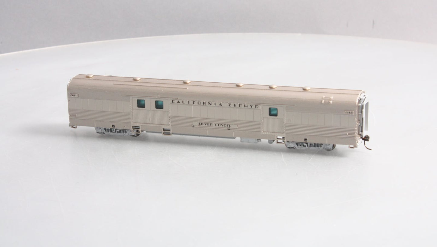 Broadway Limited 1491 HO Chicago, Burlington & Quincy Zephyr Baggage Car #905