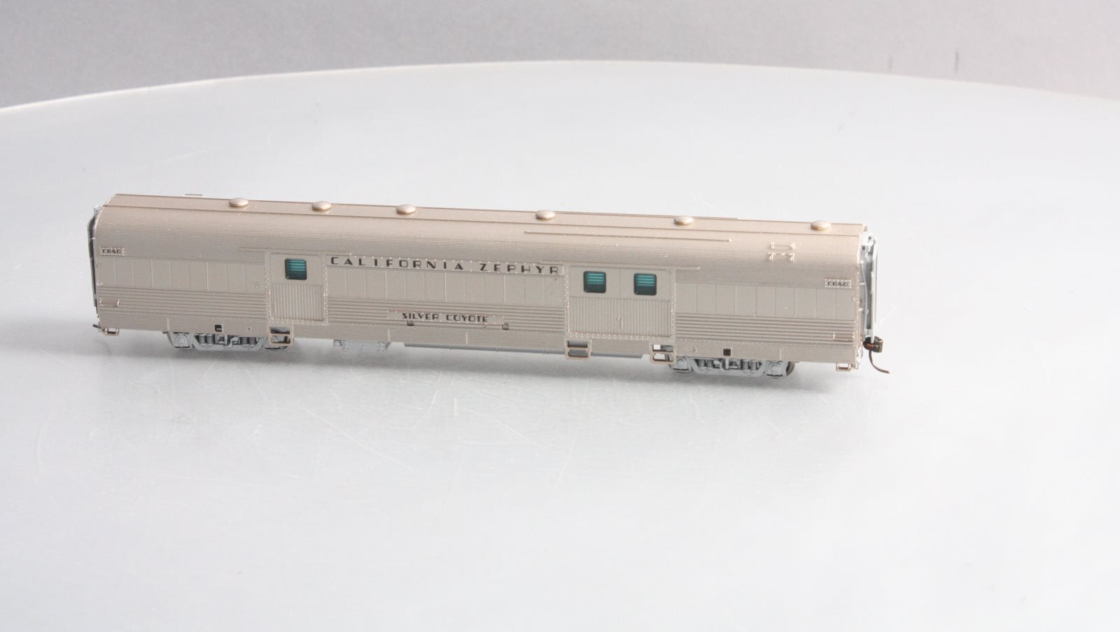 Broadway Limited 1491 HO Chicago, Burlington & Quincy Zephyr Baggage Car #905