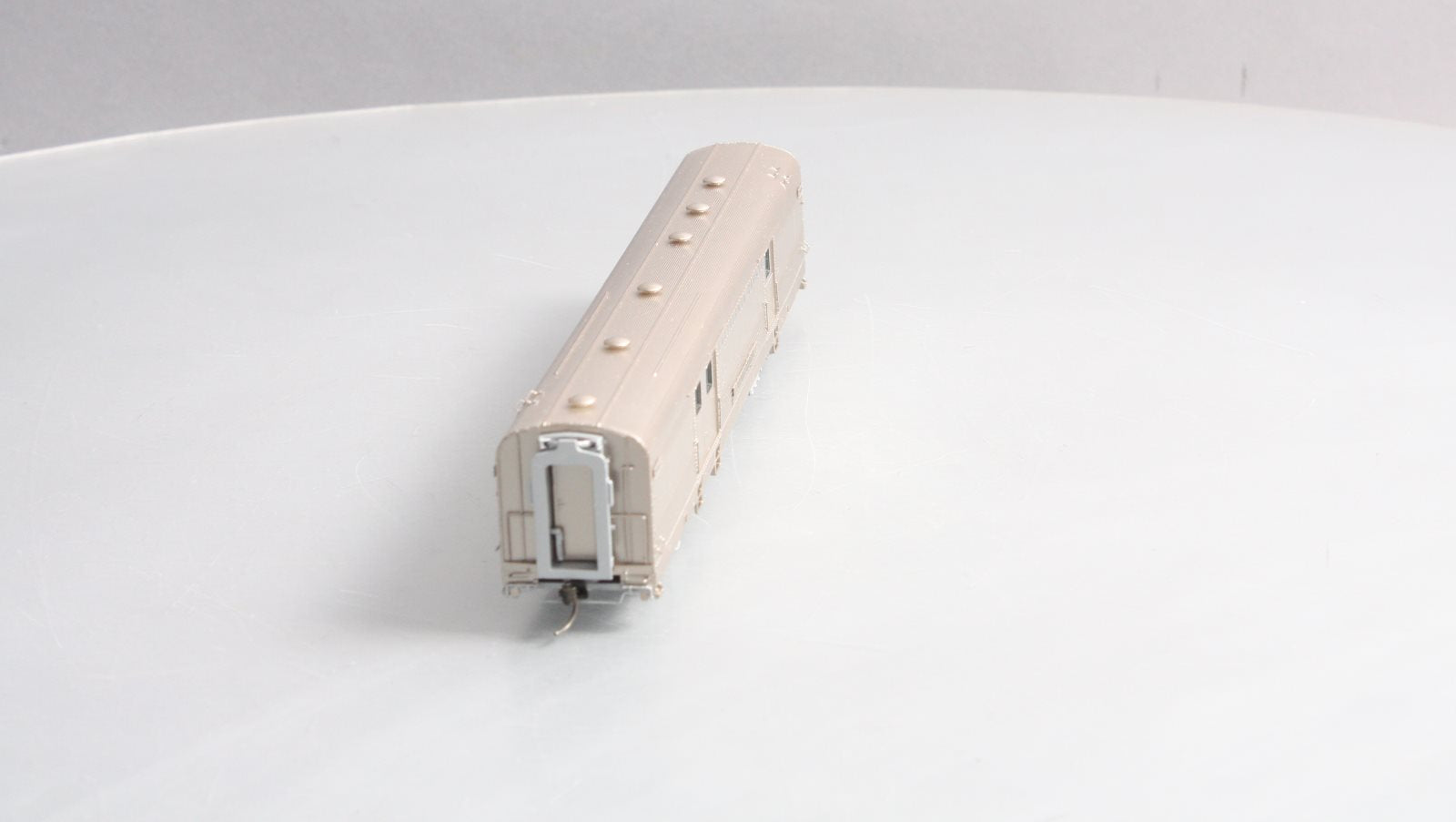 Broadway Limited 1491 HO Chicago, Burlington & Quincy Zephyr Baggage Car #905