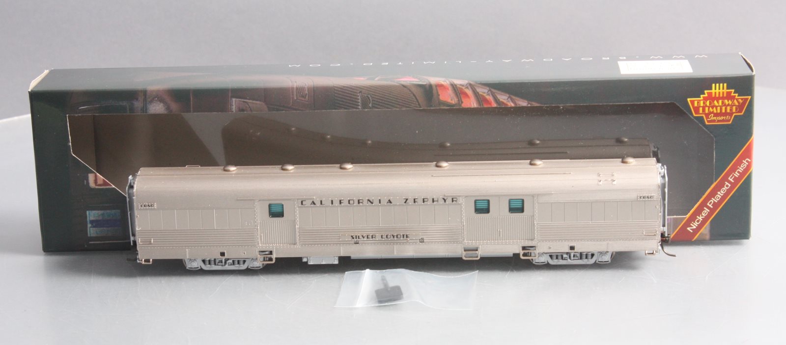 Broadway Limited 1491 HO Chicago, Burlington & Quincy Zephyr Baggage Car #905