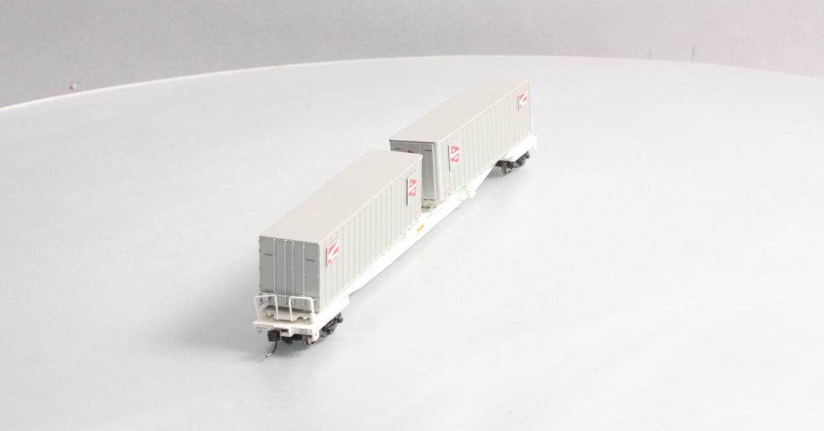 Walthers 932-3926 HO Milwaukee Road Flexi-Van Flat Car w/Trailer #7028