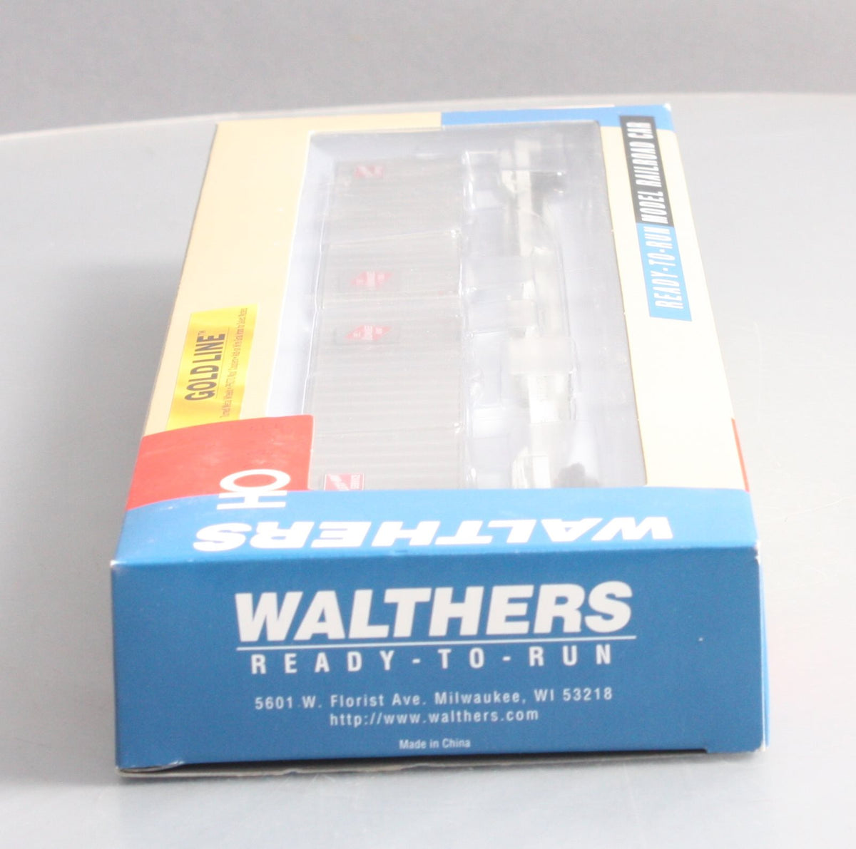 Walthers 932-3926 HO Milwaukee Road Flexi-Van Flat Car w/Trailer #7028