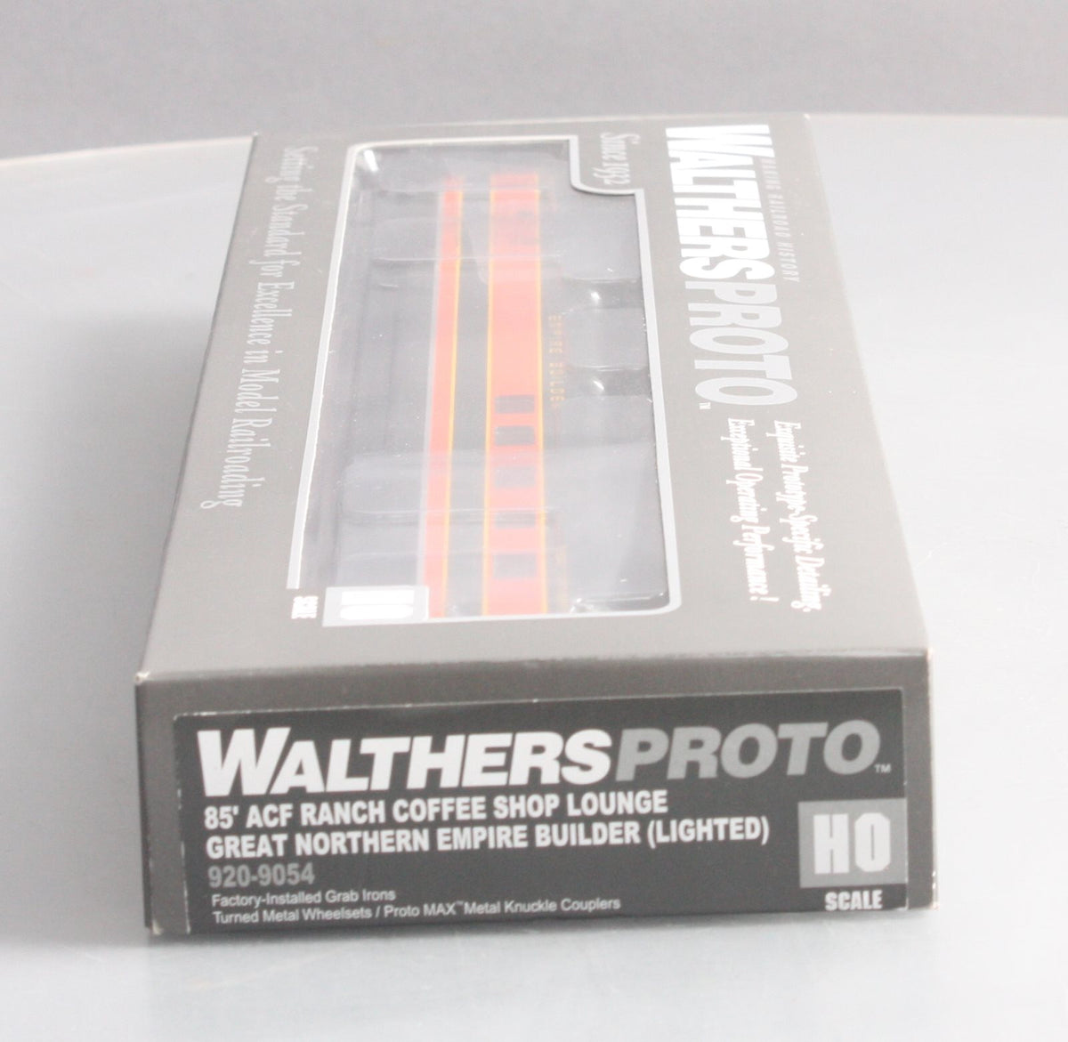 Walthers 920-9054 HO GN Empire Builder Ranch Coffee Shop Lounge Car