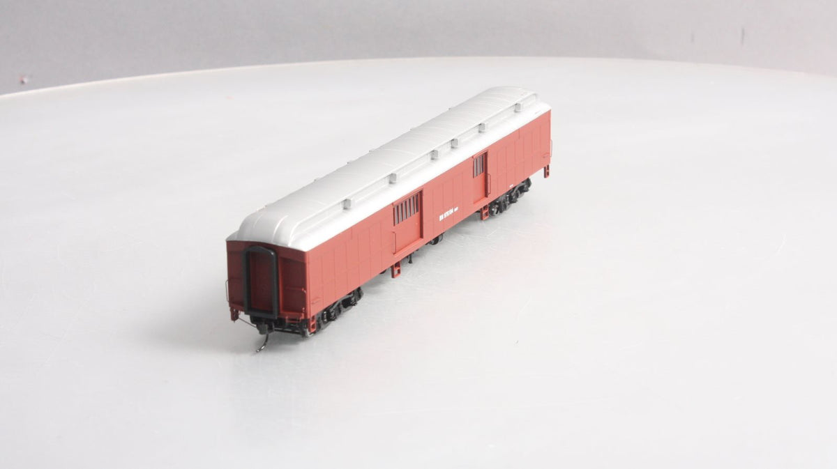 Walthers 932-10528 HO BN Maintenance of Way Baggage Car #976184
