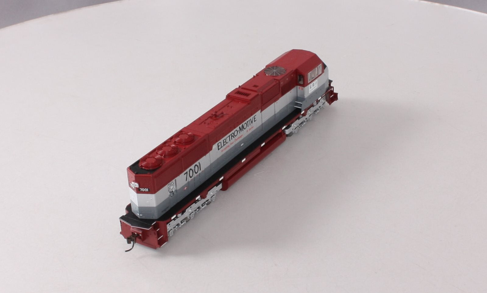 Athearn 0G6117 HO Scale Electo-Motive SD70M EMD Diesel Locomotive #7001 LN/Box