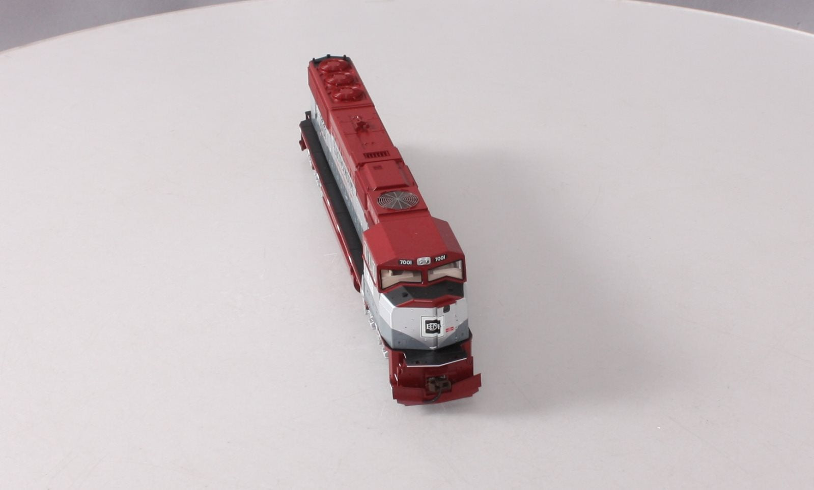 Athearn 0G6117 HO Scale Electo-Motive SD70M EMD Diesel Locomotive #7001 LN/Box