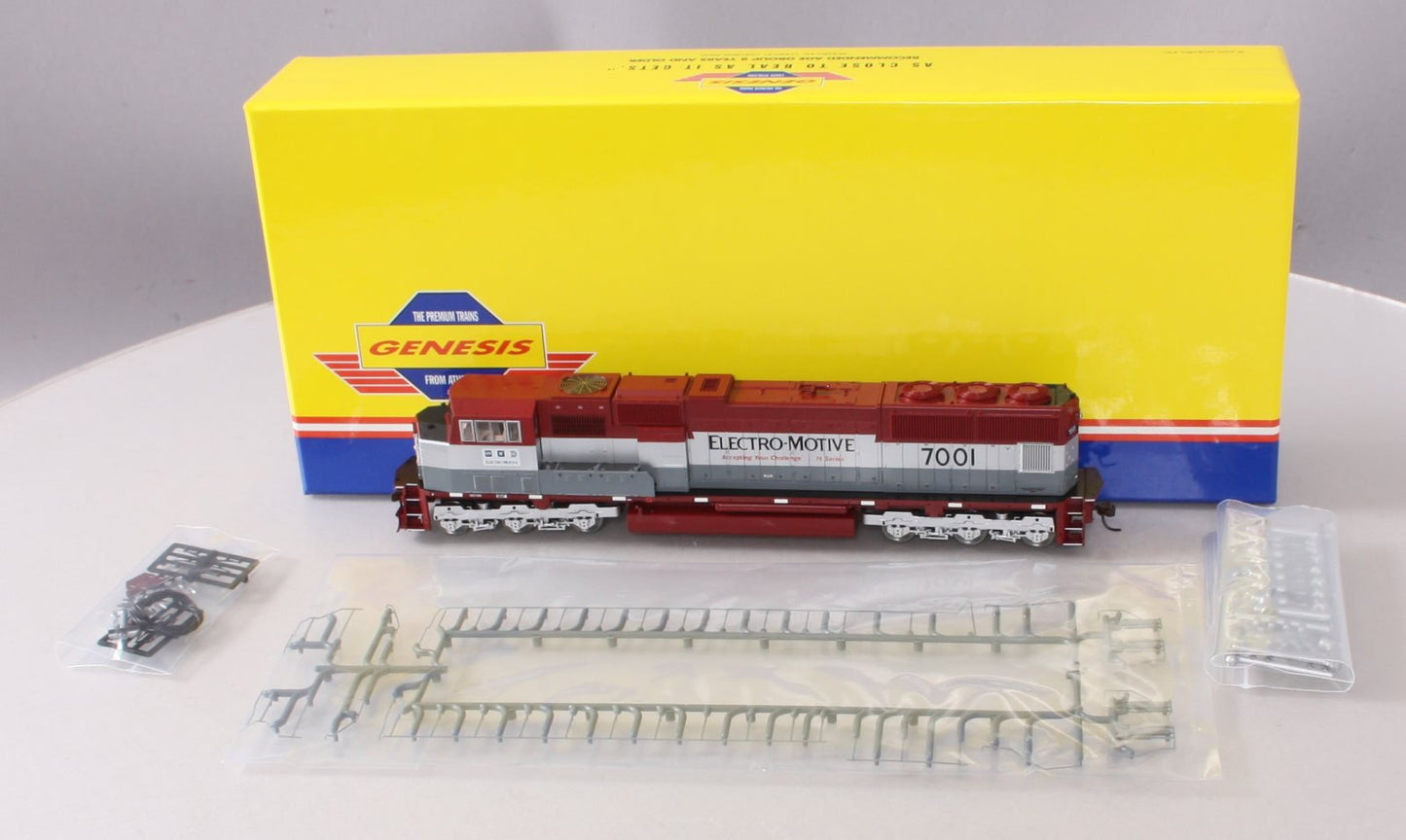 Athearn 0G6117 HO Scale Electo-Motive SD70M EMD Diesel Locomotive #7001 LN/Box