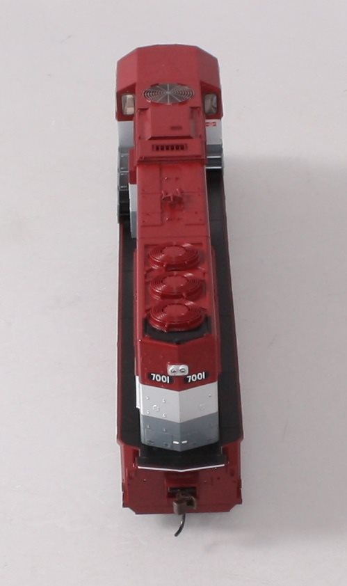 Athearn 0G6117 HO Scale Electo-Motive SD70M EMD Diesel Locomotive #7001 LN/Box