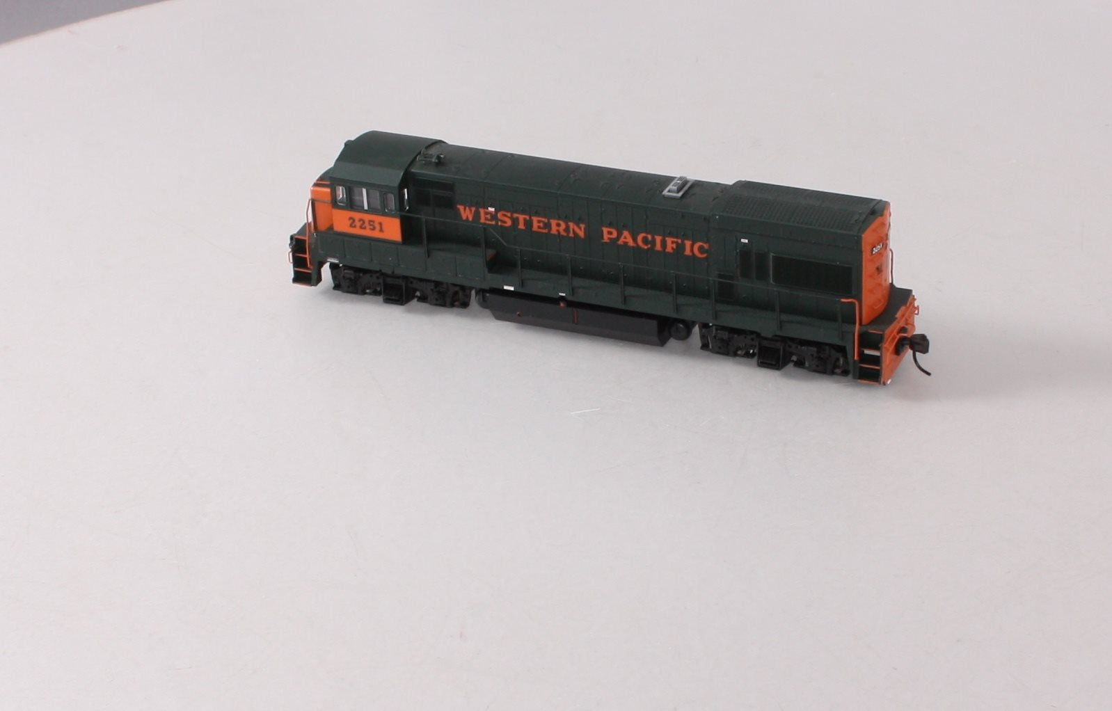 Atlas 8286 HO Scale Western Pacific GE U23B Diesel Locomotive # 2251