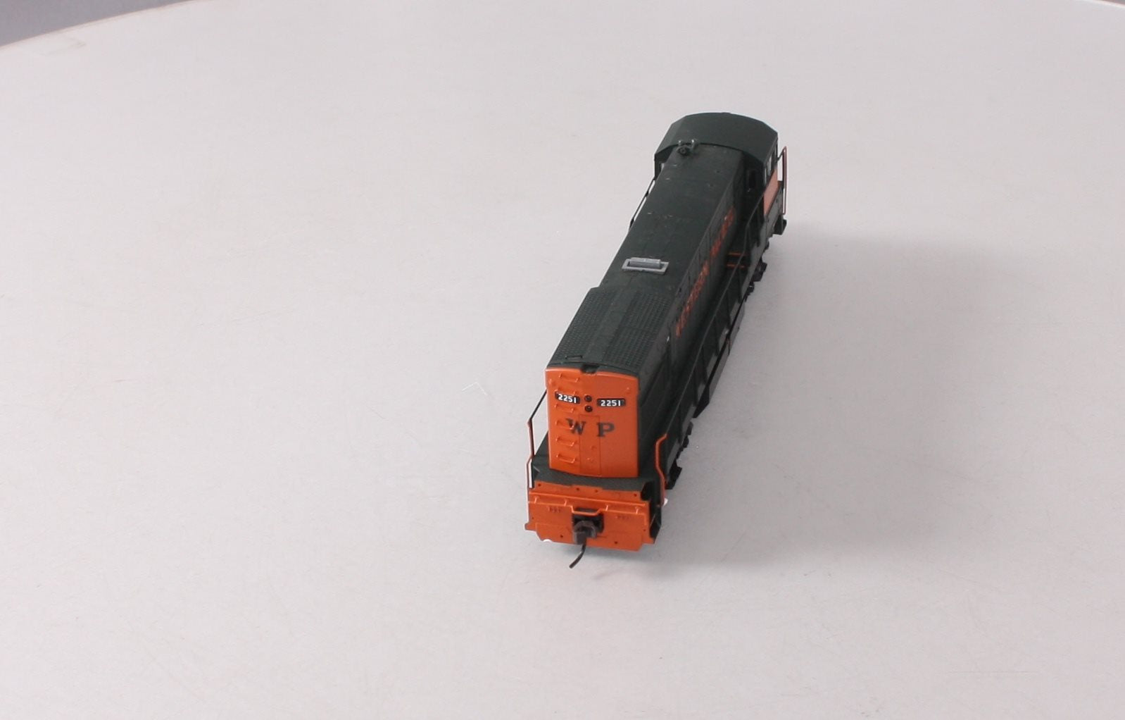 Atlas 8286 HO Scale Western Pacific GE U23B Diesel Locomotive # 2251